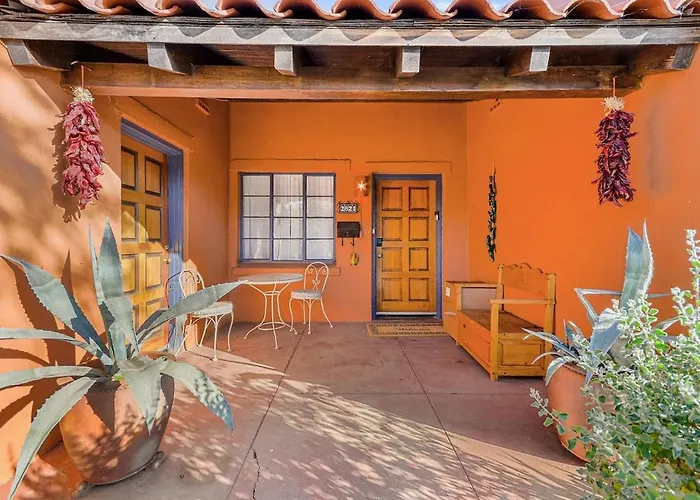 Laguna - Spacious 3br 1ba Private Pool Oasis Near Uofa Сasa de vacaciones