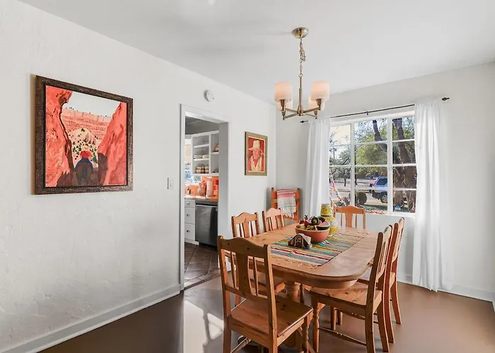 Laguna - Spacious 3br 1ba Private Pool Oasis Near Uofa