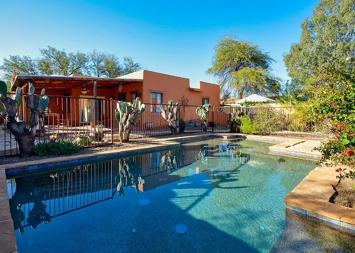 Laguna - Spacious 3br 1ba Private Pool Oasis Near Uofa Сasa de vacaciones *