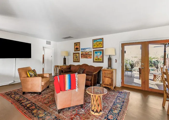 Laguna - Spacious 3br 1ba Private Pool Oasis Near Uofa Сasa de vacaciones *