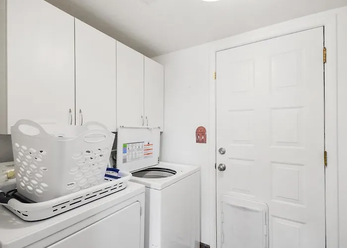 Сasa de vacaciones Laguna - Spacious 3br 1ba Private Pool Oasis Near Uofa
